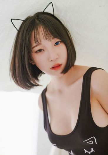 他掀开裙子舌头伸进去在线观看_国产剧在线观看