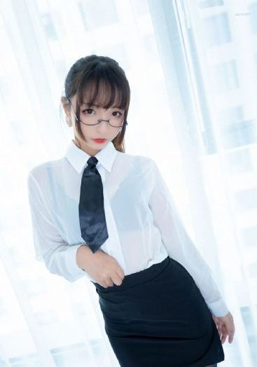 女老师免费_1080韩国电影在线观看