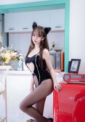 漂亮的保姆 在线_国产剧在线视频观看