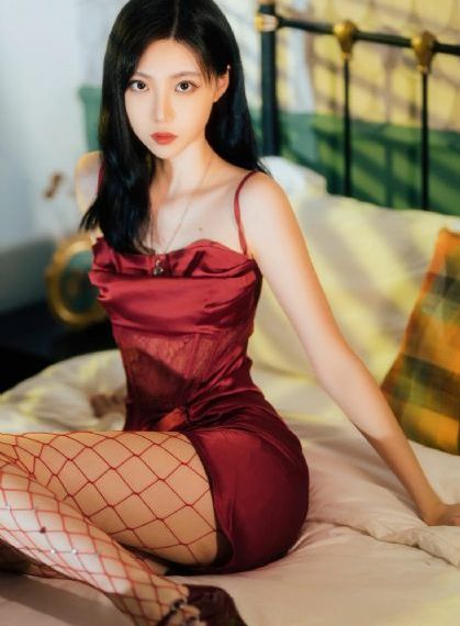 男生吃美女胸奶视频_国语版完整版