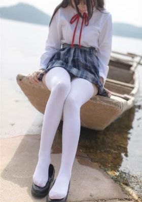 丰满少妇与大狼拘_午夜在线观看完整版